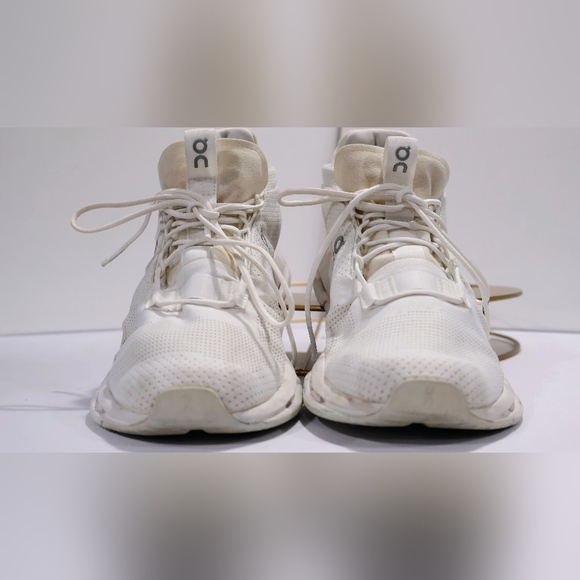 On Cloudnova - Picture 4 of 10